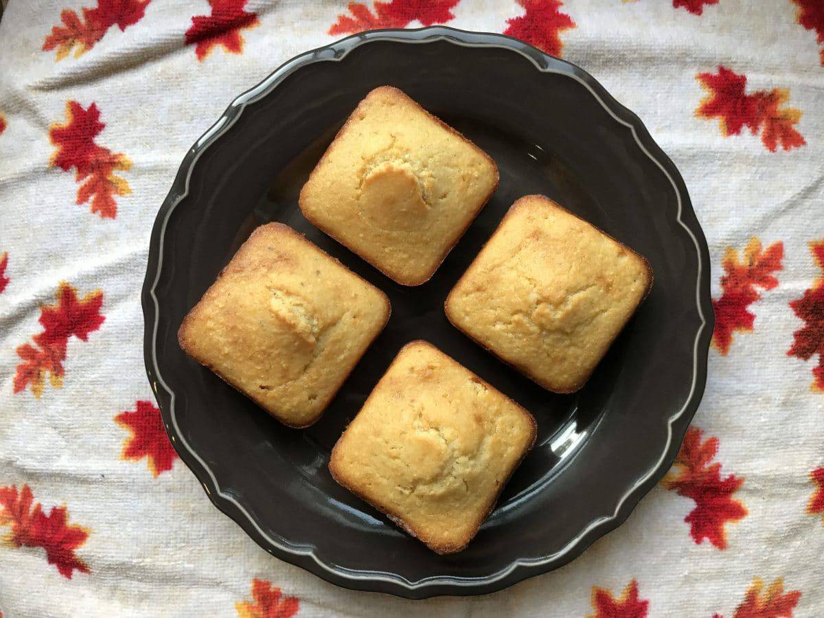 Sweet Cornbread Muffins || Erin Brighton | gluten free | easy side dish | baking | breads