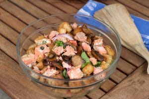 Salmon and Capers Panzanella Salad #SundaySupper || Erin Brighton | gluten free | salads | easy dinners