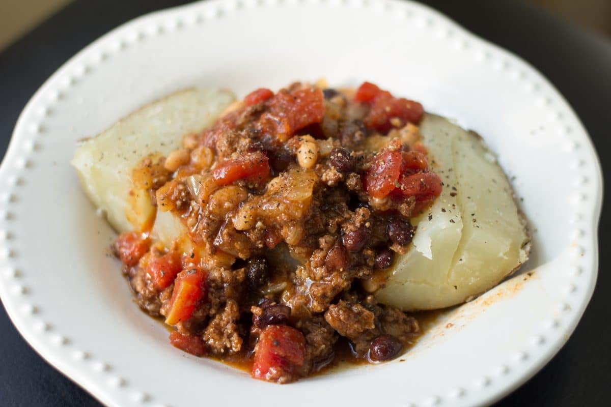 Chorizo Chili On a Baked Potato || Erin Brighton | easy dinners | slow cooker recipes | chorizo | beef | Got To Be NC