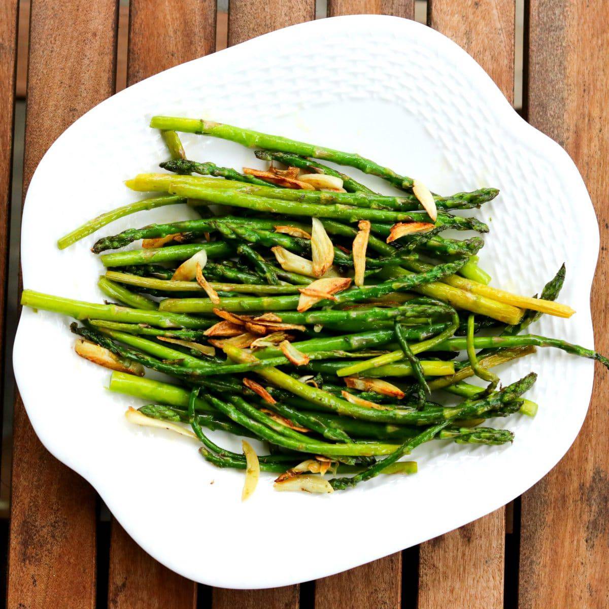 Baby Asparagus and Crispy Garlic || Erin Brighton | vegetables | spring veggies | easy side dishes | eat local | Got To Be NC