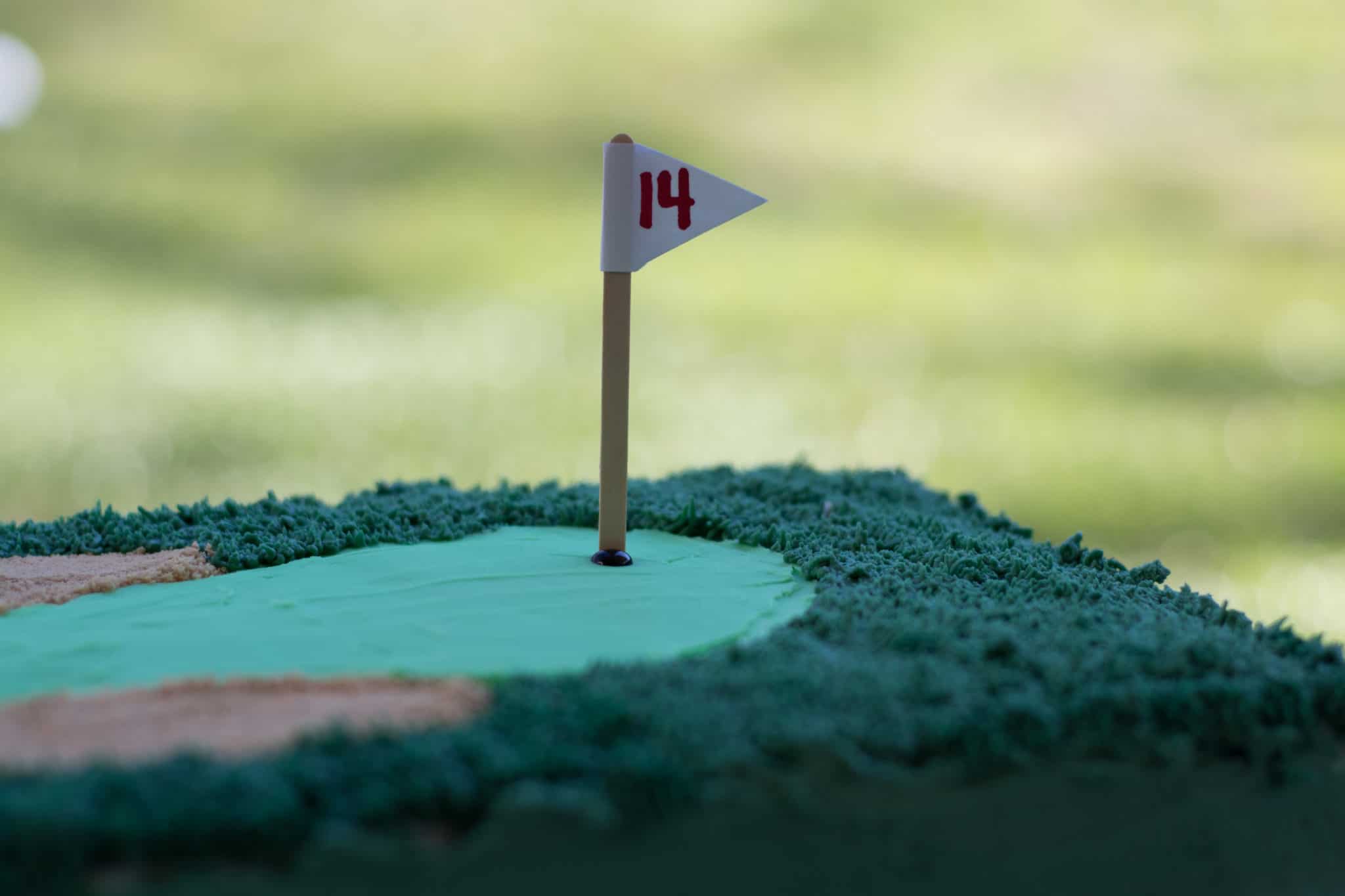 14th hole on the golf course birthday cake