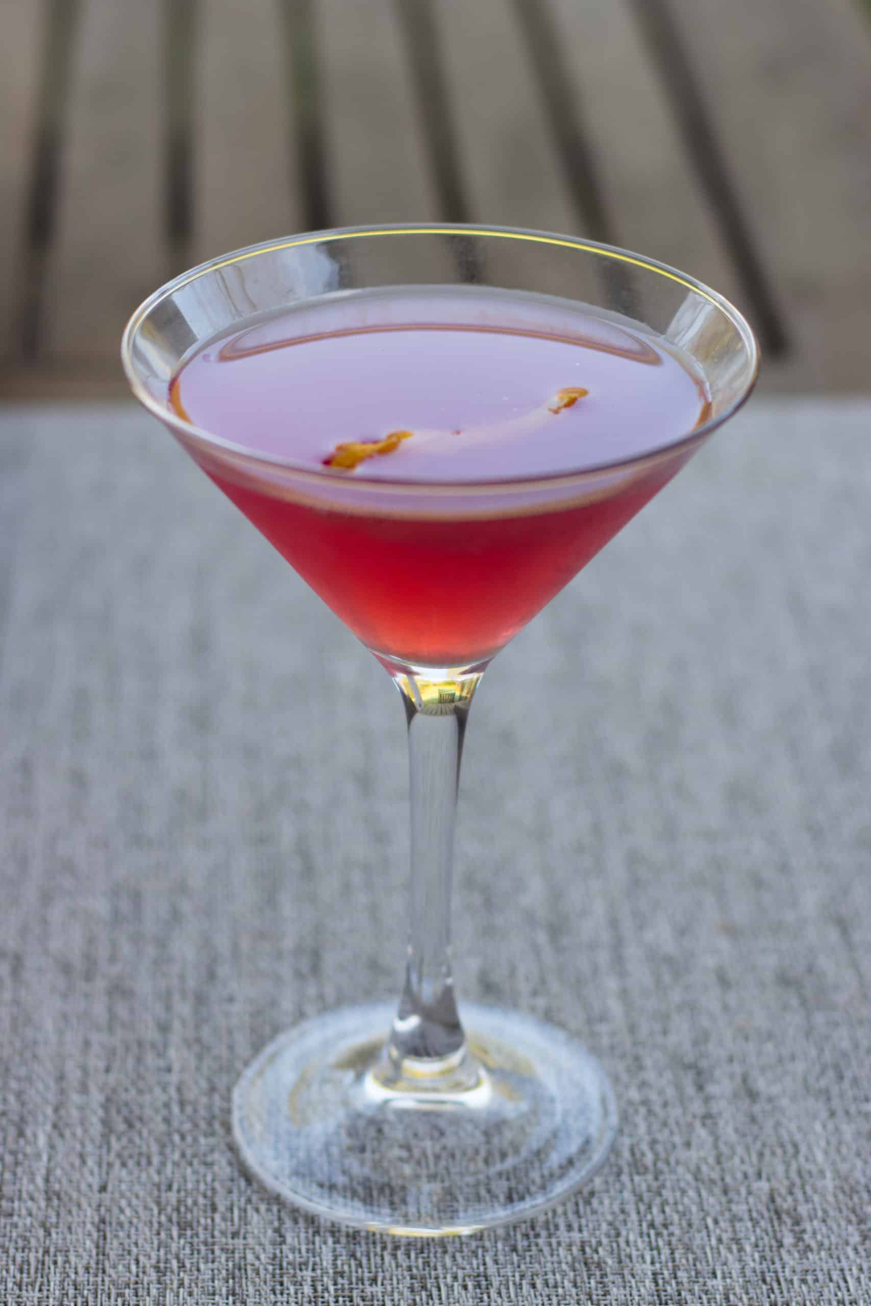 crisp, refreshing cosmo cocktail